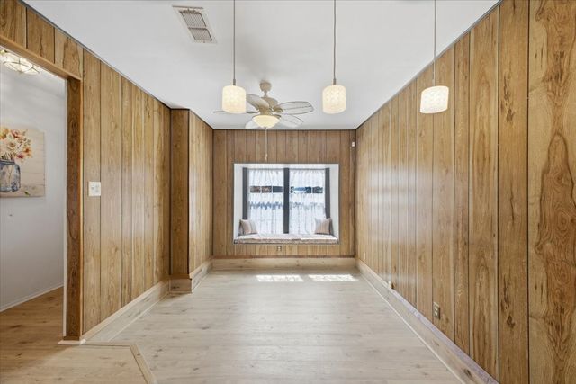 800 Brownstone Street, Euless, TX 76039