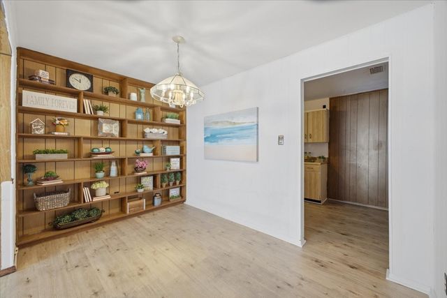 800 Brownstone Street, Euless, TX 76039