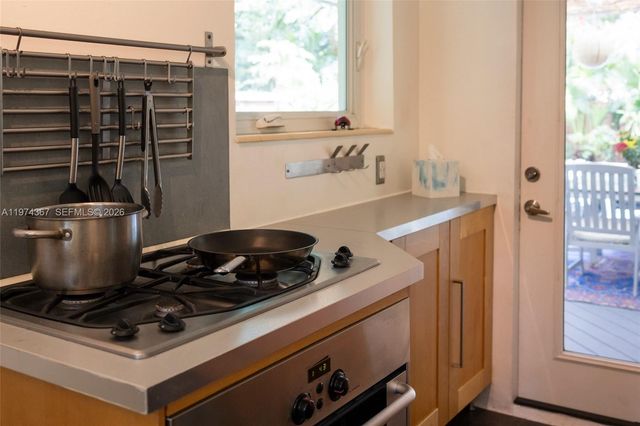 750 NE 120th St, Biscayne Park, FL 33161