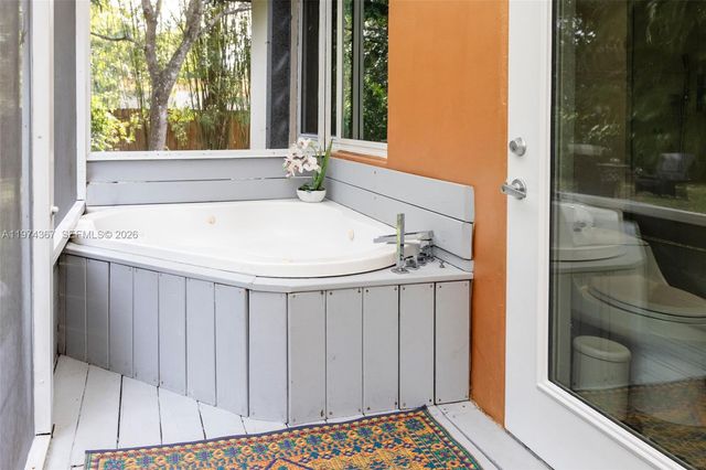 750 NE 120th St, Biscayne Park, FL 33161