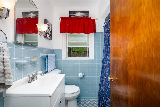 2225 Mclain Avenue, Lincoln Park, MI 48146