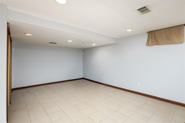 2225 Mclain Avenue, Lincoln Park, MI 48146