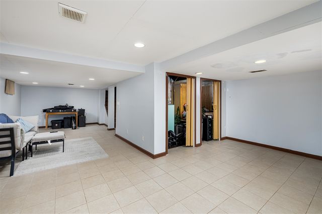 2225 Mclain Avenue, Lincoln Park, MI 48146