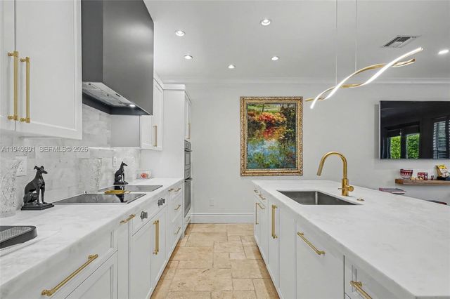 10530 SW 77th Ave 1, Pinecrest, FL 33156