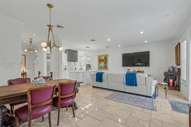 10530 SW 77th Ave 1, Pinecrest, FL 33156