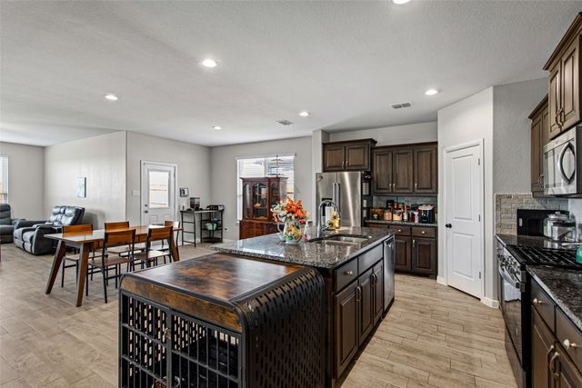 1212 Dublin Drive, Cleburne, TX 76033