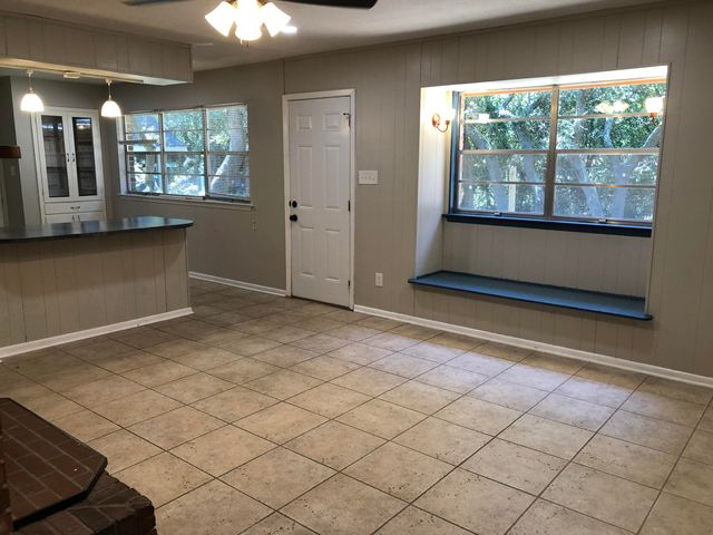 6 Dogwood Drive, Shalimar, FL 32579