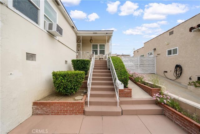 2917 W Hellman Avenue, Alhambra, CA 91803