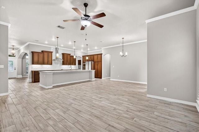 412 Gulfton Dr, Portland, TX 78374