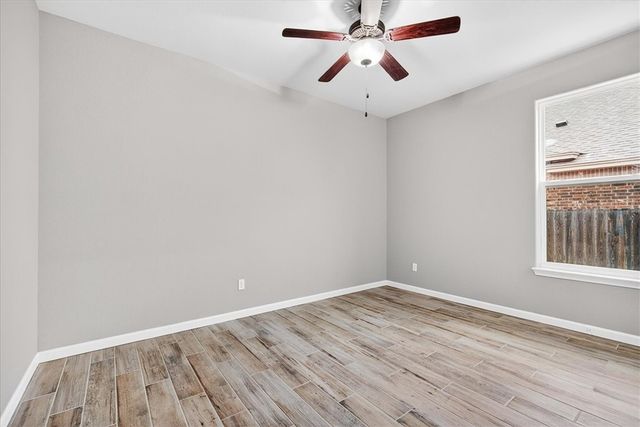 412 Gulfton Dr, Portland, TX 78374