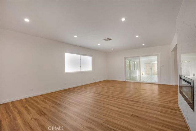 16329 Napa, Los Angeles, CA 91343