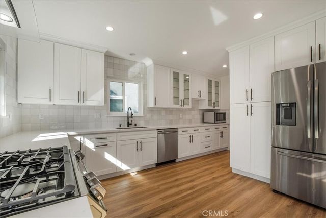 16329 Napa, Los Angeles, CA 91343