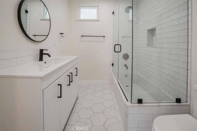 16329 Napa, Los Angeles, CA 91343