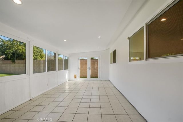 16329 Napa, Los Angeles, CA 91343