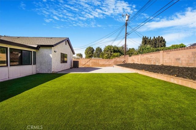 16329 Napa, Los Angeles, CA 91343