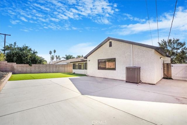 16329 Napa, Los Angeles, CA 91343