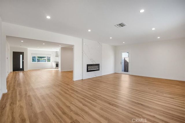 16329 Napa, Los Angeles, CA 91343