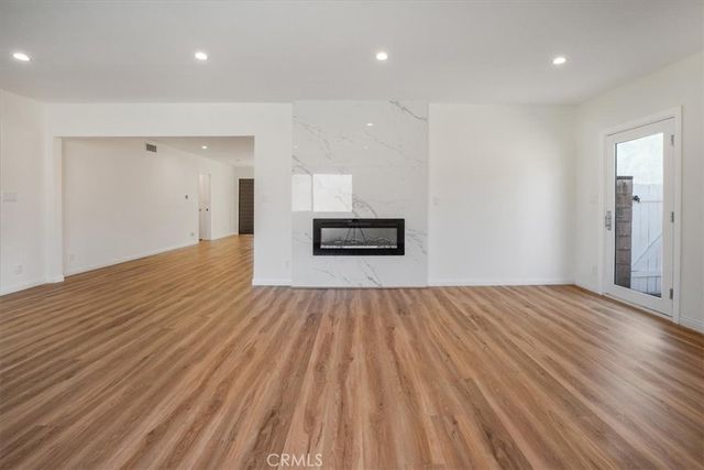 16329 Napa, Los Angeles, CA 91343