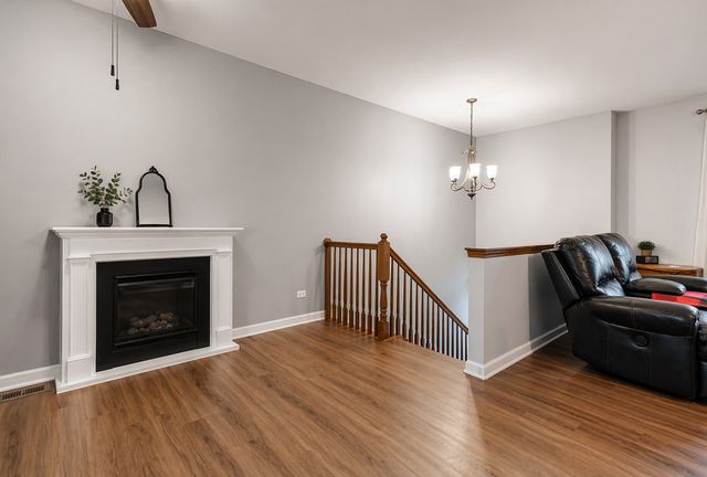 285 Regency Court Unit B Court, Wauconda, IL 60084