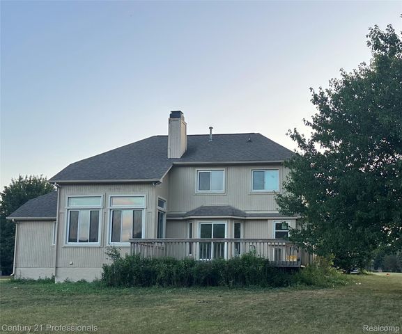 12220 Moceri Drive, Grand Blanc, MI 48439