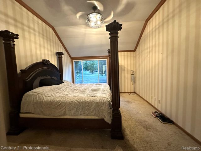 12220 Moceri Drive, Grand Blanc, MI 48439