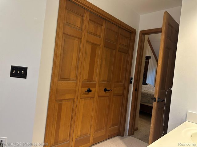 12220 Moceri Drive, Grand Blanc, MI 48439