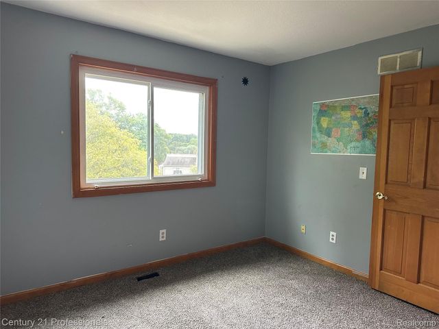 12220 Moceri Drive, Grand Blanc, MI 48439