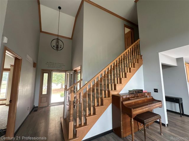 12220 Moceri Drive, Grand Blanc, MI 48439