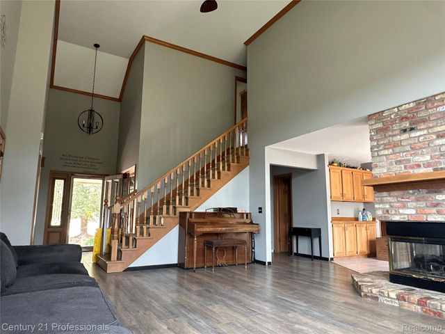 12220 Moceri Drive, Grand Blanc, MI 48439