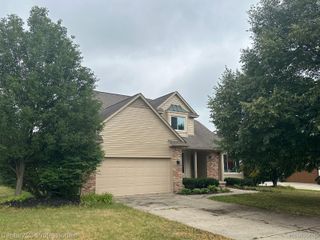 12220 Moceri Drive, Grand Blanc, MI 48439