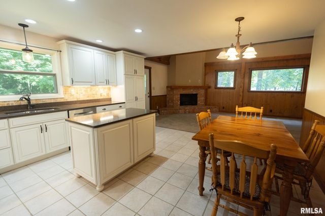 1374 N FORREST Drive, Germantown Hills, IL 61548
