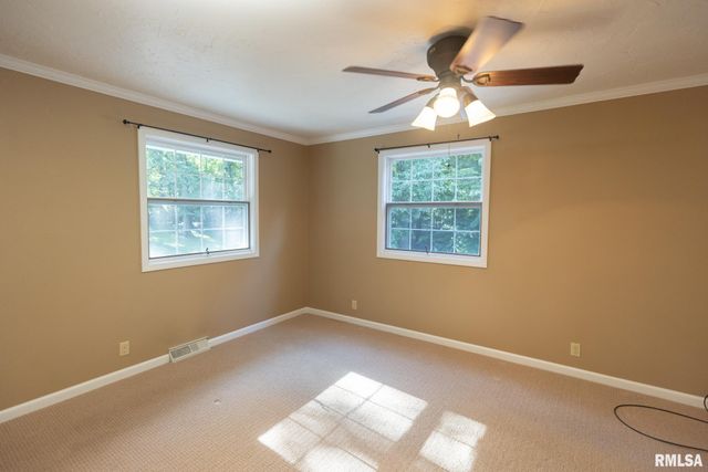 1374 N FORREST Drive, Germantown Hills, IL 61548