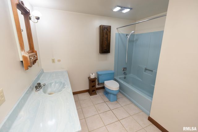 1374 N FORREST Drive, Germantown Hills, IL 61548