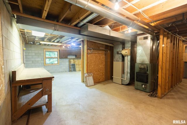 1374 N FORREST Drive, Germantown Hills, IL 61548