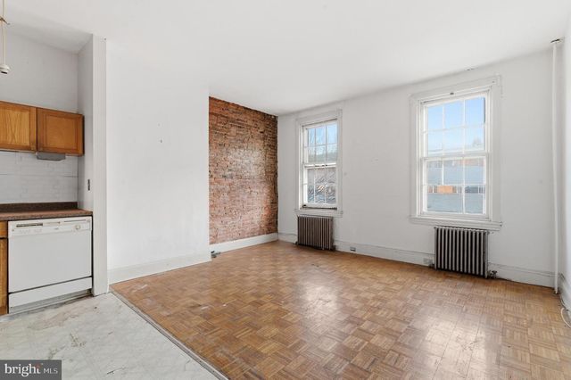 1417 LOMBARD ST, Philadelphia, PA 19146