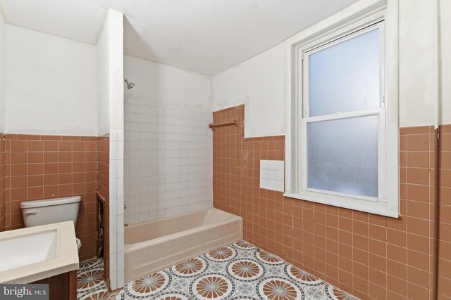 1417 LOMBARD ST, Philadelphia, PA 19146