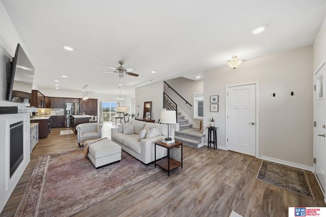 9533 Duckhorn Drive, Lincoln, NE 68526