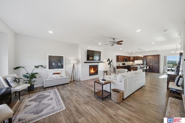 9533 Duckhorn Drive, Lincoln, NE 68526