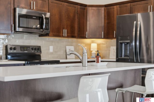 9533 Duckhorn Drive, Lincoln, NE 68526