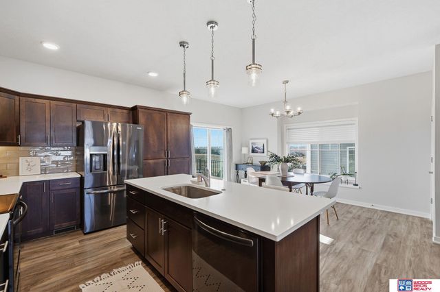 9533 Duckhorn Drive, Lincoln, NE 68526