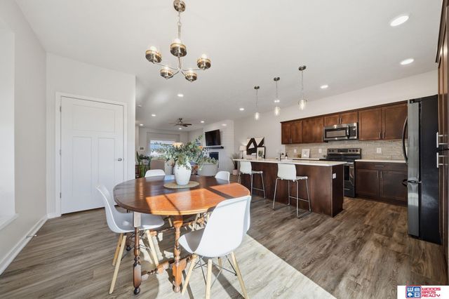 9533 Duckhorn Drive, Lincoln, NE 68526