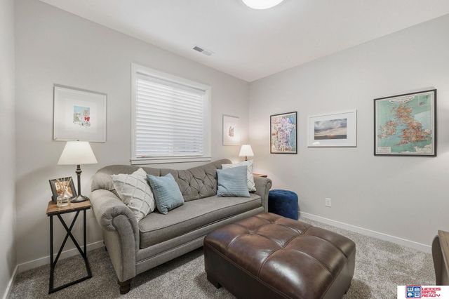 9533 Duckhorn Drive, Lincoln, NE 68526