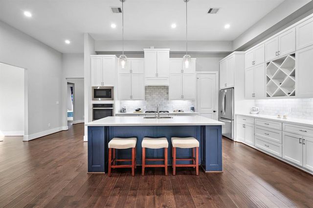 127 Cavalry Trail Drive, Rosharon, TX 77583