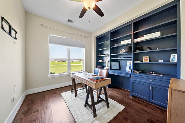 127 Cavalry Trail Drive, Rosharon, TX 77583
