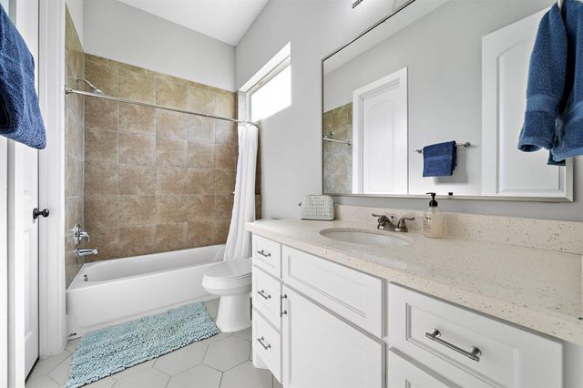 127 Cavalry Trail Drive, Rosharon, TX 77583