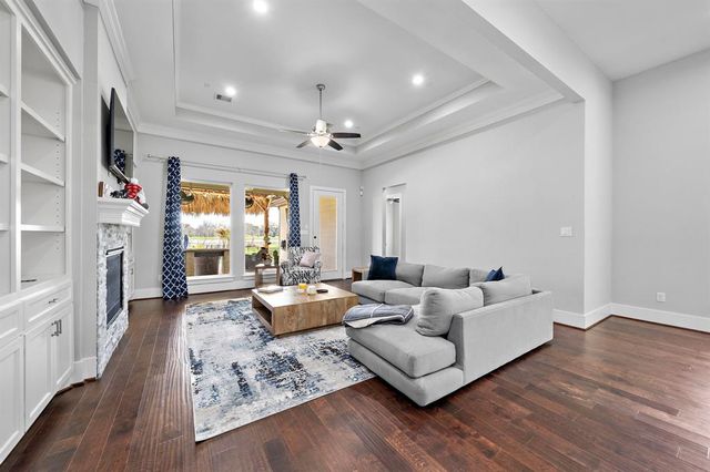 127 Cavalry Trail Drive, Rosharon, TX 77583