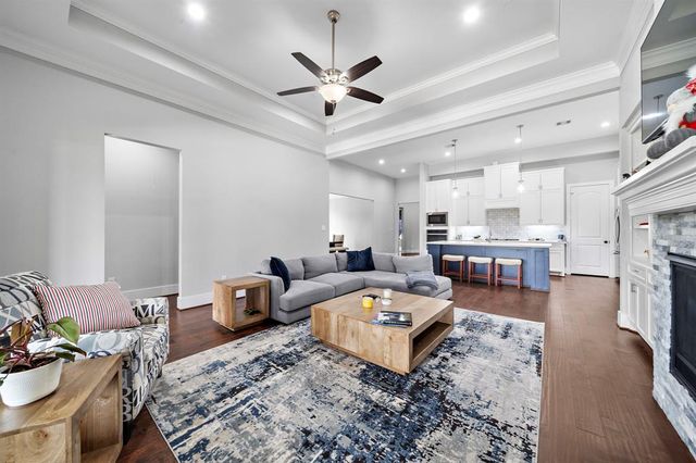 127 Cavalry Trail Drive, Rosharon, TX 77583
