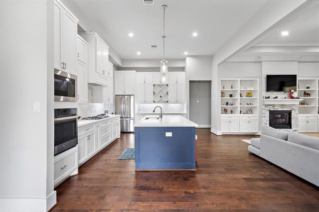 127 Cavalry Trail Drive, Rosharon, TX 77583