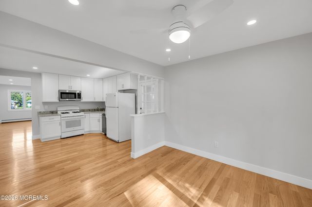 7 Bellflower Court, Toms River, NJ 08755