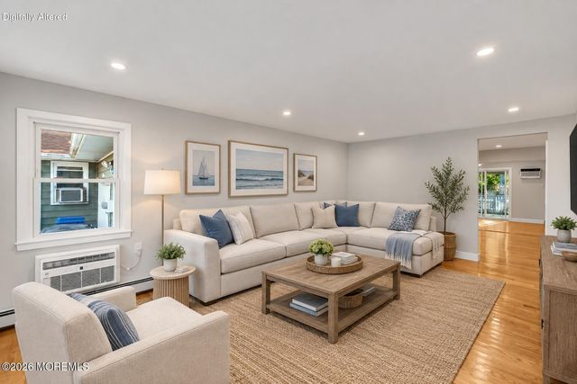 7 Bellflower Court, Toms River, NJ 08755